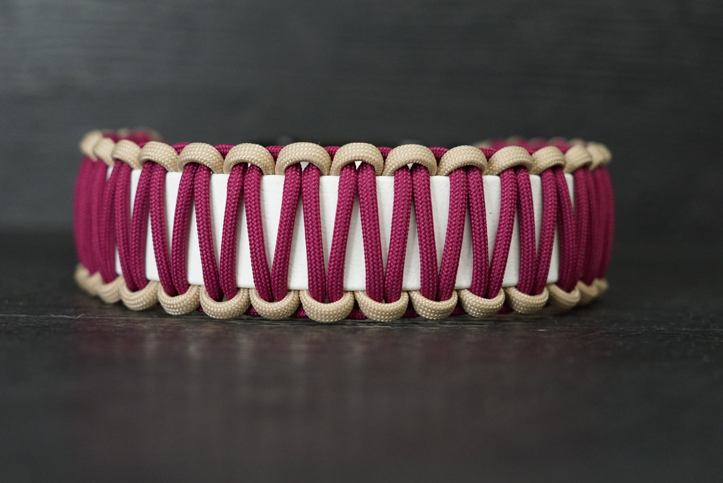 Halsband Peanut ca. 3 cm breit